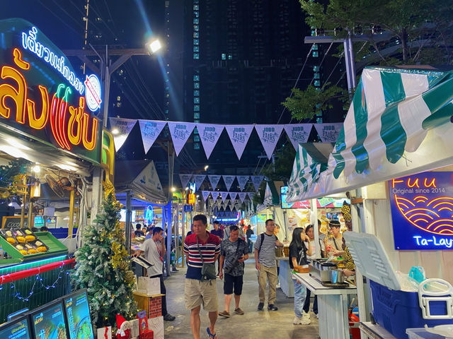 ตลาดจ๊อดแฟร์ - Jodd Fair พระราม 9