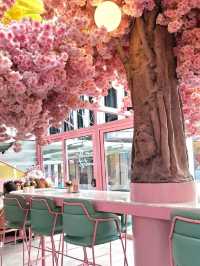 A PINK DATE AT EL & N LONDON CAFE PAVILLION
