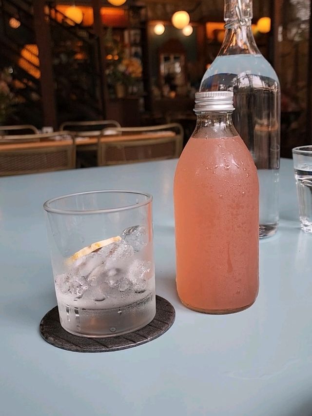 📍Rowan & Parsley