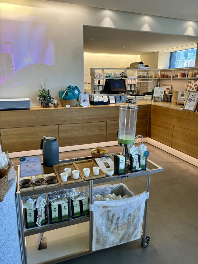 【韓国ソウル・三清洞】北村韓屋村の伝統的な雰囲気を楽しめる「o'sulloc TEA HOUSE 北村店」