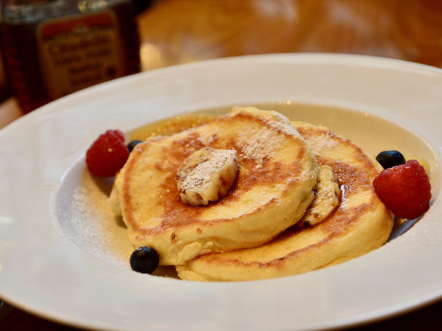Fluffy Pancakes at Royal Garden Cafe Aoyama🥞