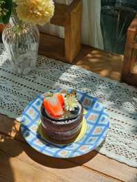 ต้นไม้และใบผัก คาเฟ่ | อัมพวา