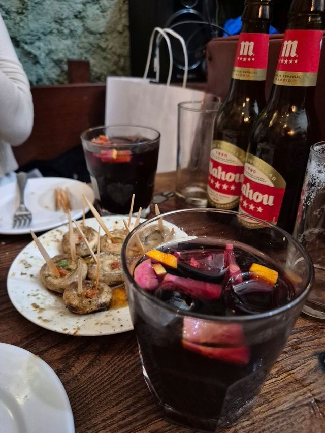 🍷 현지인 추천 맛집, 메손 델 참피뇬에서의 즐거운 시간 🍷