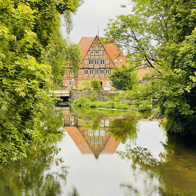 A romantic city rich in history and charm👫🎉😎