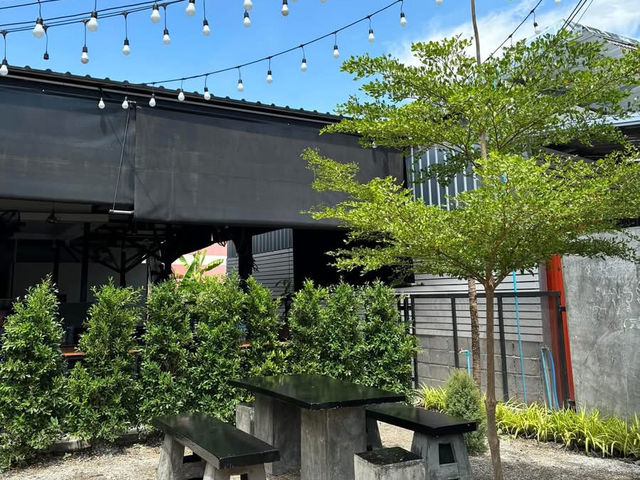 มาลี - Malee Restaurant 