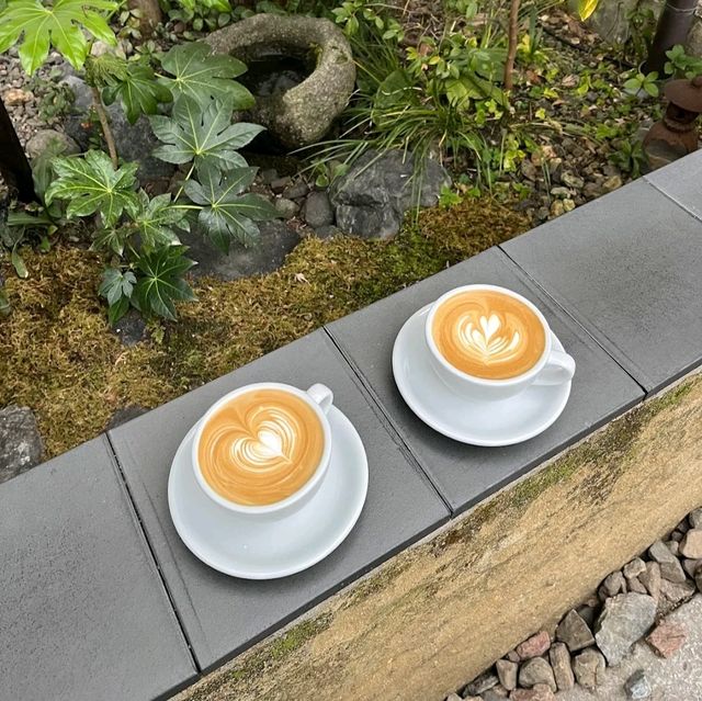 a very good hangout with coffee