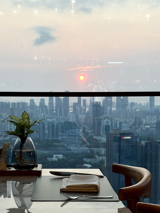 萬麗酒店「燃」自助晚餐-居高臨下，日落美景，任食海鮮