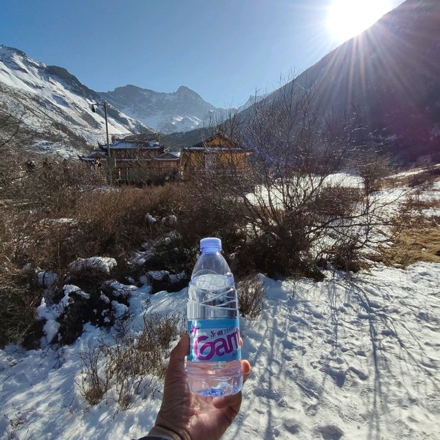 Frozen Wonderland: Huanglong's Winter Symphony