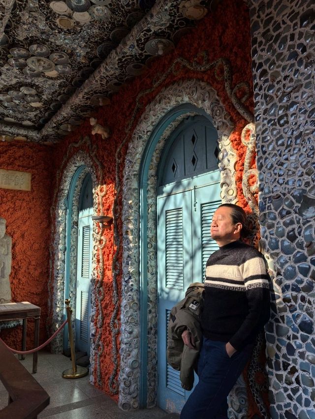 Step into a Fairy Tale : The Memesrizing Porcelain House in Tianjin.
