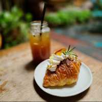 Everyday Bliss at The Daily Fix Cafe