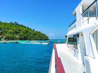 🏝️ Island Escape for Grown-Ups: A Relaxing Morning Cruise Around Kota Kinabalu’s Best Spots! 🌊