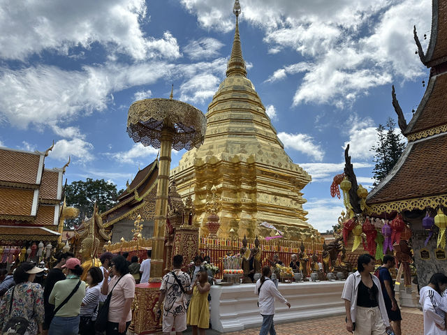 【チェンマイの定番】ドイステープ寺院で静かな時間を過ごす。