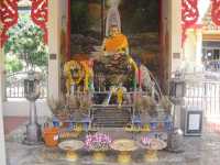 Wat Bang Phra วัดบางพระ (หลวงพ่อเปิ่น)