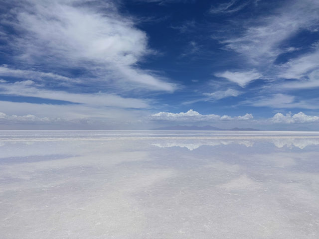 【ウユニ塩湖】空も地面もない世界で、自分の存在が溶けていく。