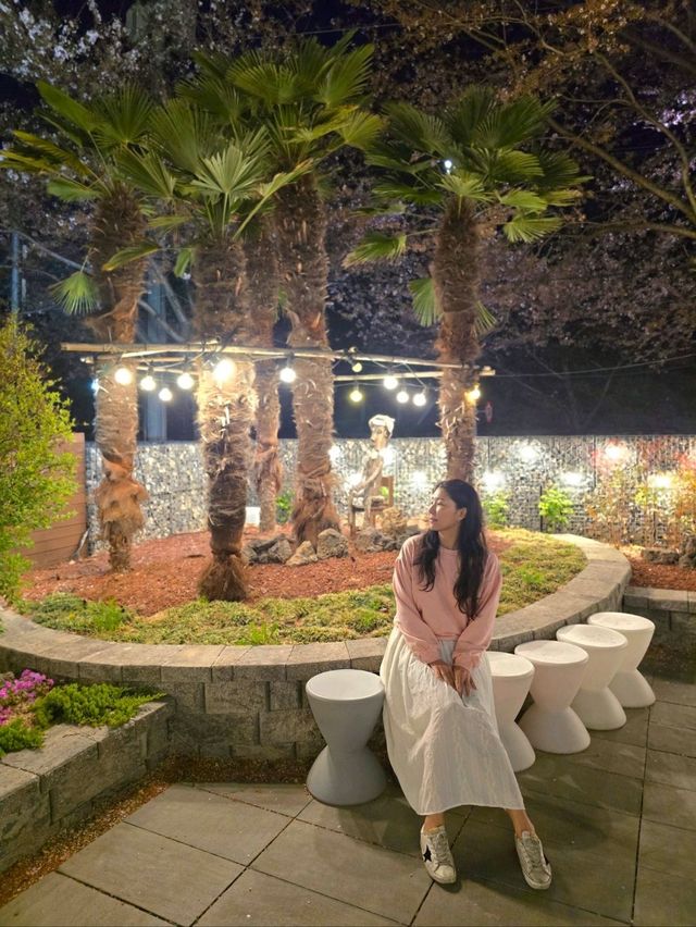 봄향기 가득한 테라스가 낭만적인 부산카페🌸