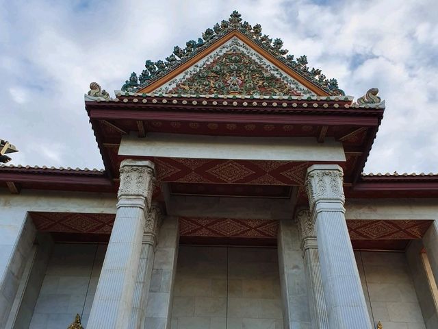 วัดบวรนิเวศวิหาร อารามหลวงชั้นเอกแหล่งความรู้อดีต