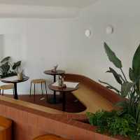 Neighborhood Comfort at Lola’s Singapore
