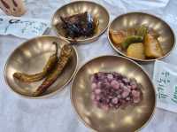 제천 기본찬만 11개나오는 맛집