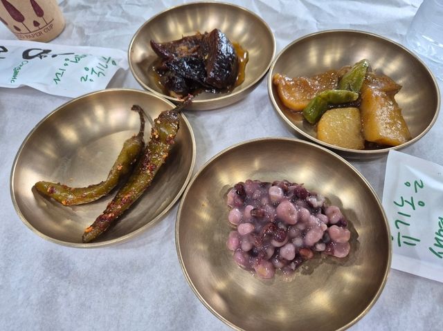 제천 기본찬만 11개나오는 맛집