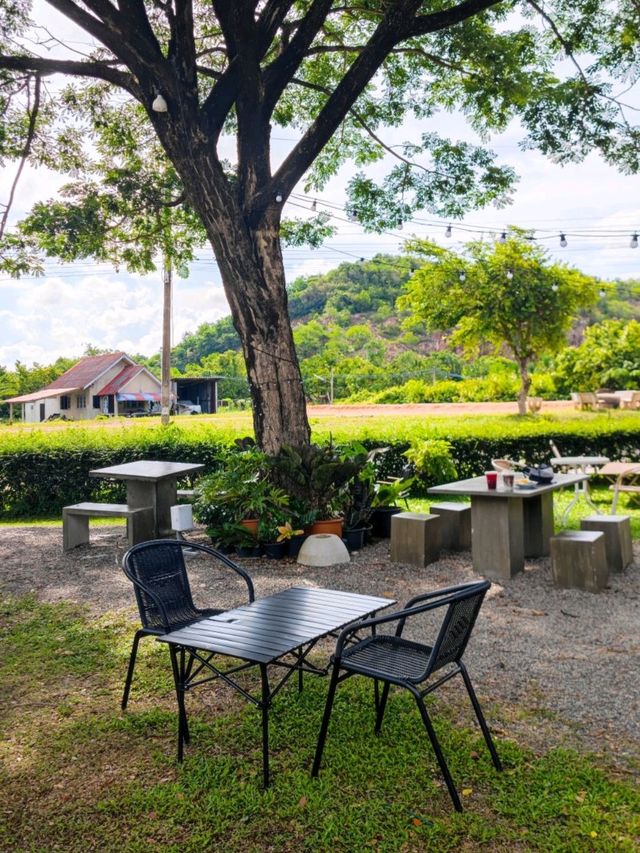 Sensha Cafe & Eatery คาเฟ่สิงหนคร สงขลา