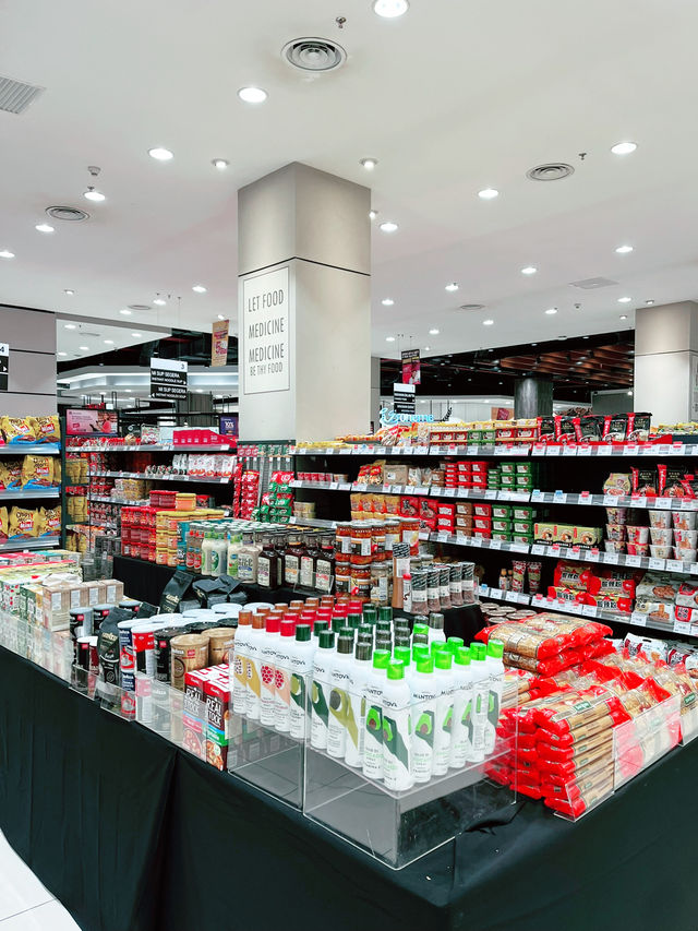 Evening Stop at AEON Kuching Mall: A One-Stop Shopping Haven 