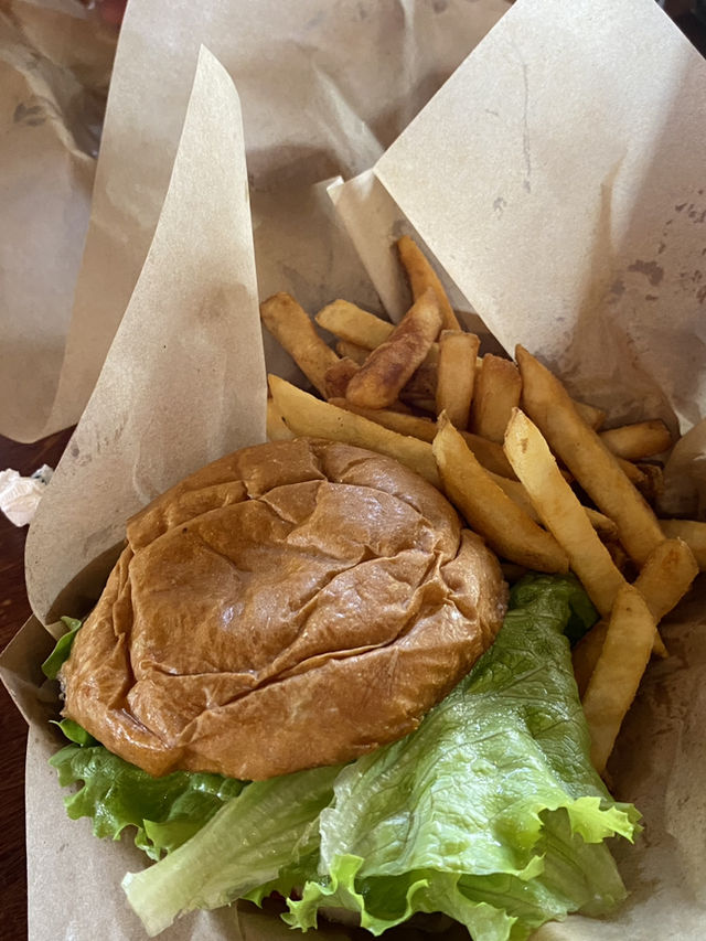 하와이 햄버거 맛집 넘버원은 테디스 버거 