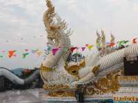 วัดเขาพลอย 