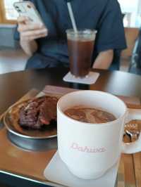 在韓屋內喝咖啡Dohwa Coffee