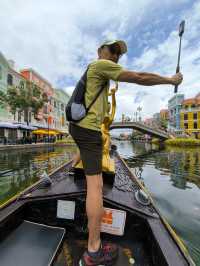 【Gondola Water Taxi】沿岸有瑰麗色彩之排屋可供欣賞！