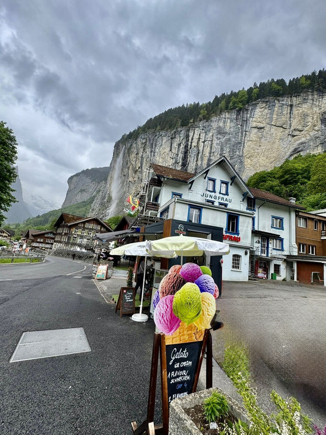 走訪瑞士知名的瀑布小鎮～勞特布龍嫩Lauterbrunnen