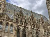 【シュテファン大聖堂｜Stephansdom】 ウィーンのシンボルにして、モーツァルトゆかりの大聖堂 
