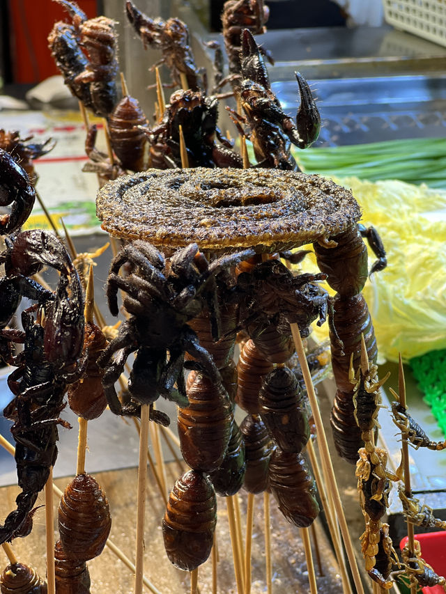 🍢 “길 위에서 중국을 만나다 – 이우 싼팅로 야시장”