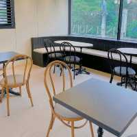 Deokmi Concierge Cafe