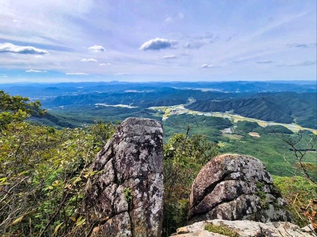 Quiet Trails and Sneaky Good Views