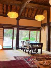 【岡山】藁葺き屋根の中で食べるランチ