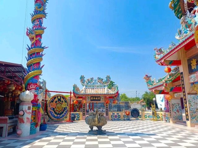 อุทยานมังกรสวรรค์ สุพรรณบุรี