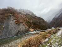 🌄 Enchanting Depths – Kiyotsu Gorge (Tunnel of Light)