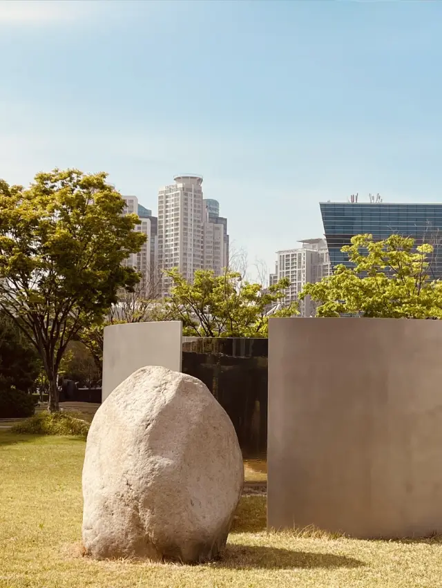 釜山美術館：藝術探索的現代中心