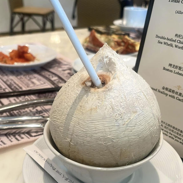 又是放鬆治癒的一頓 💕 早餐就可以龍蝦暢吃