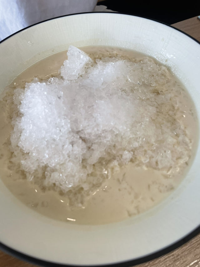 국물 한 숟갈에 마음이 놓이는 곳, 신창동 바칼칼국수 