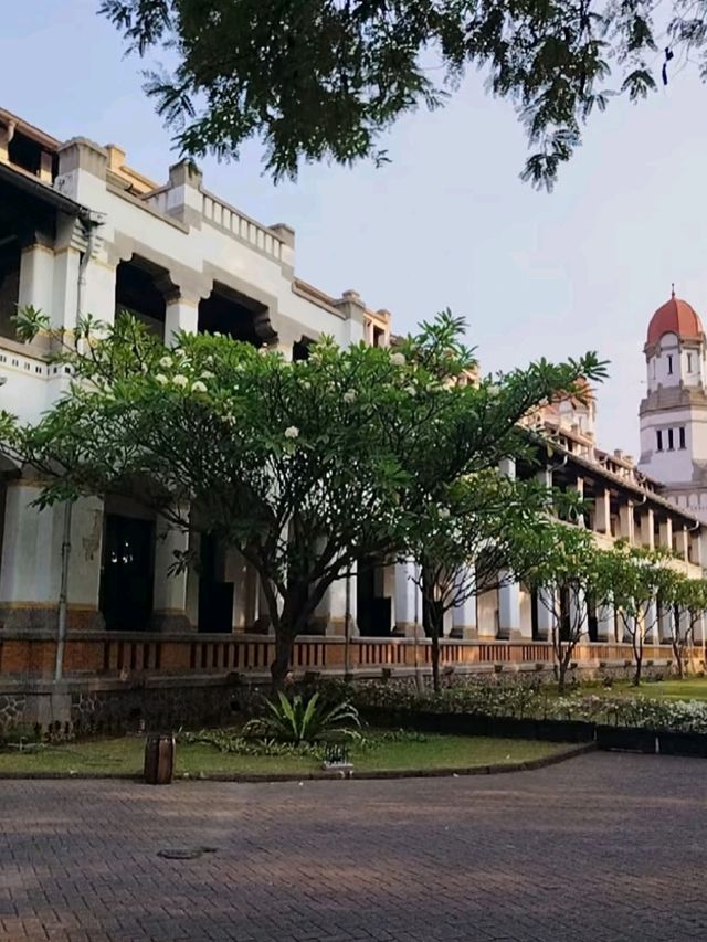  🇮🇩🌆Explore Jakarta – The Heartbeat of Indonesia! 🚦🍜