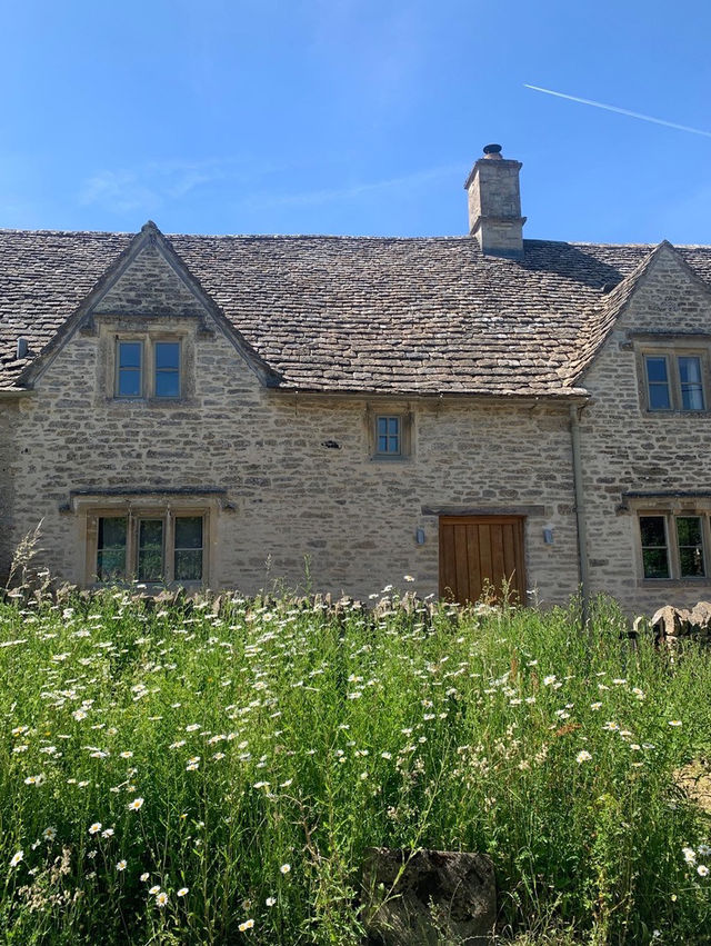 🏡 The Cotswolds, UK – Your Dreamy Summer Vacation & Day Trip from London 🌸✨