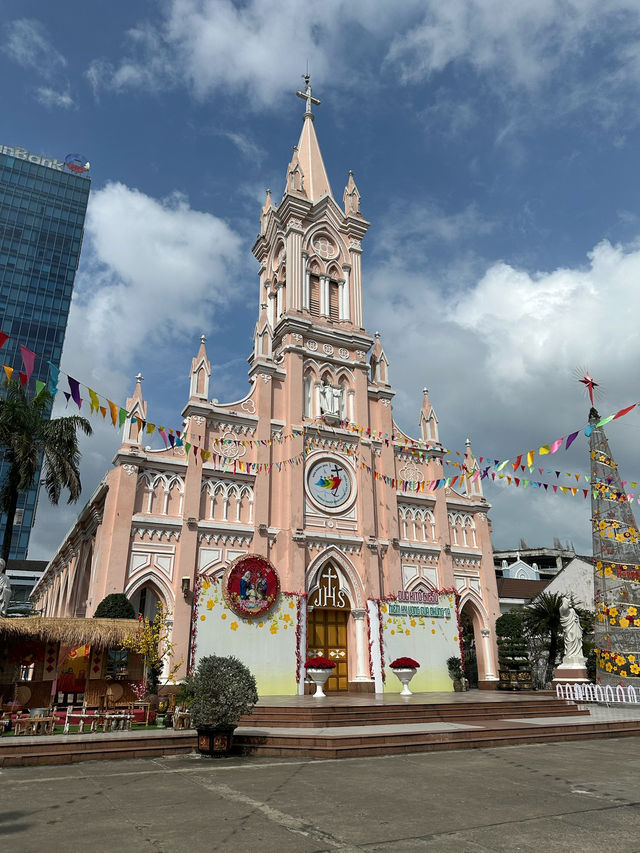 🎀【峴港粉紅教堂．浪漫地標】💒🇻🇳