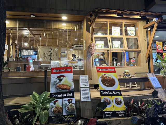 【極みラーメン＆カレー｜チェンマイ“心にしみる、日本のビーフカレーがここに！”】
