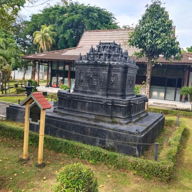Taman Mini Indonesia Indah (TMII)