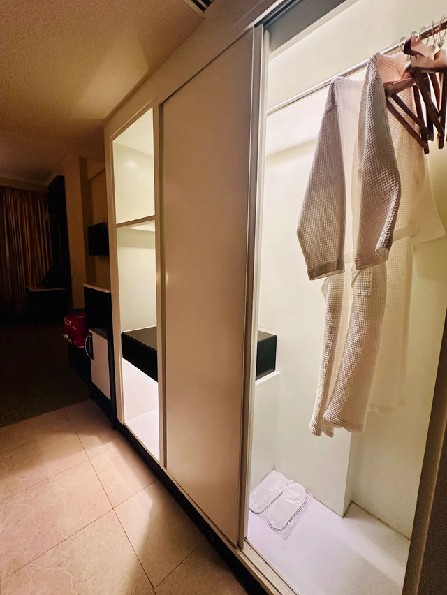 Asia Hotel Bangkok, Classic Comfort, Modern Pulse