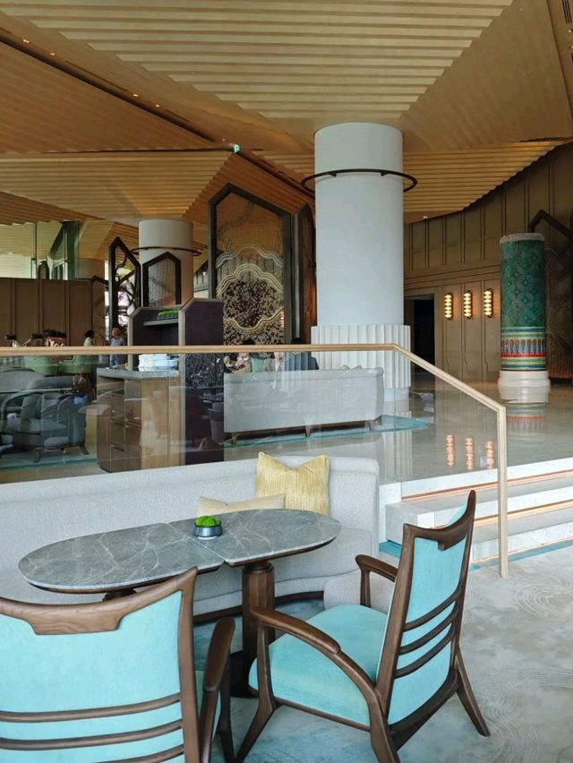 Dusit Thani Bangkok- Best Luxury Hotel 