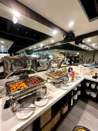 “Grand Hallmark JB — Simple Stays, Honest Value”