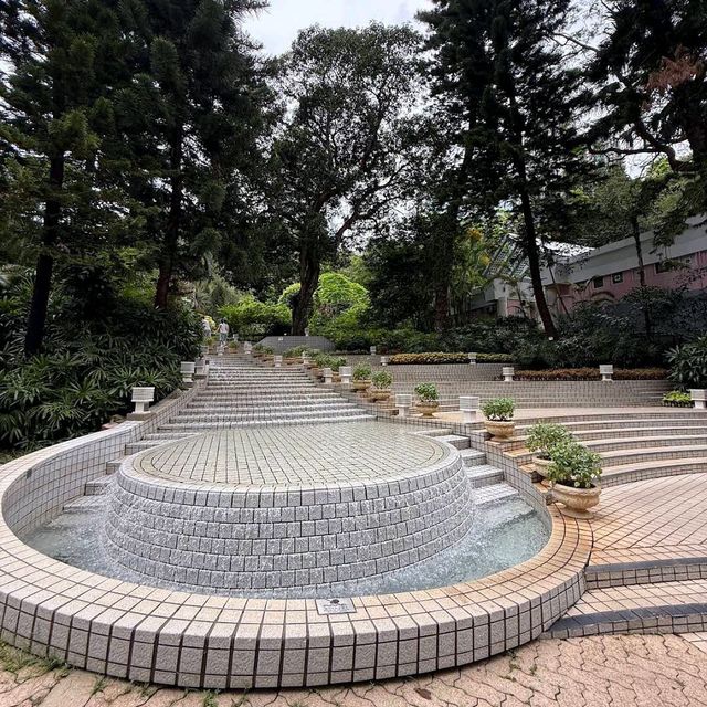 Hong Kong Park – Free aviary, fountain garden, and conservatory.
