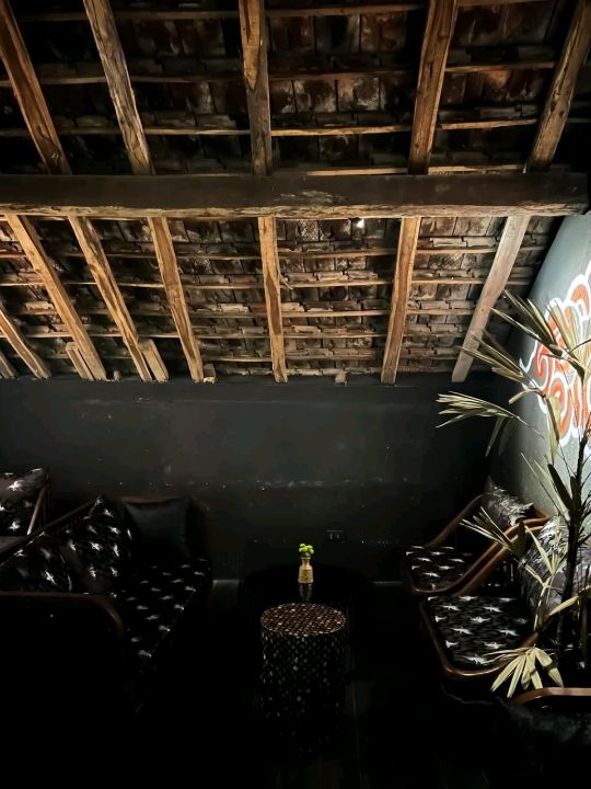 Hai Cốc Pub doesn’t